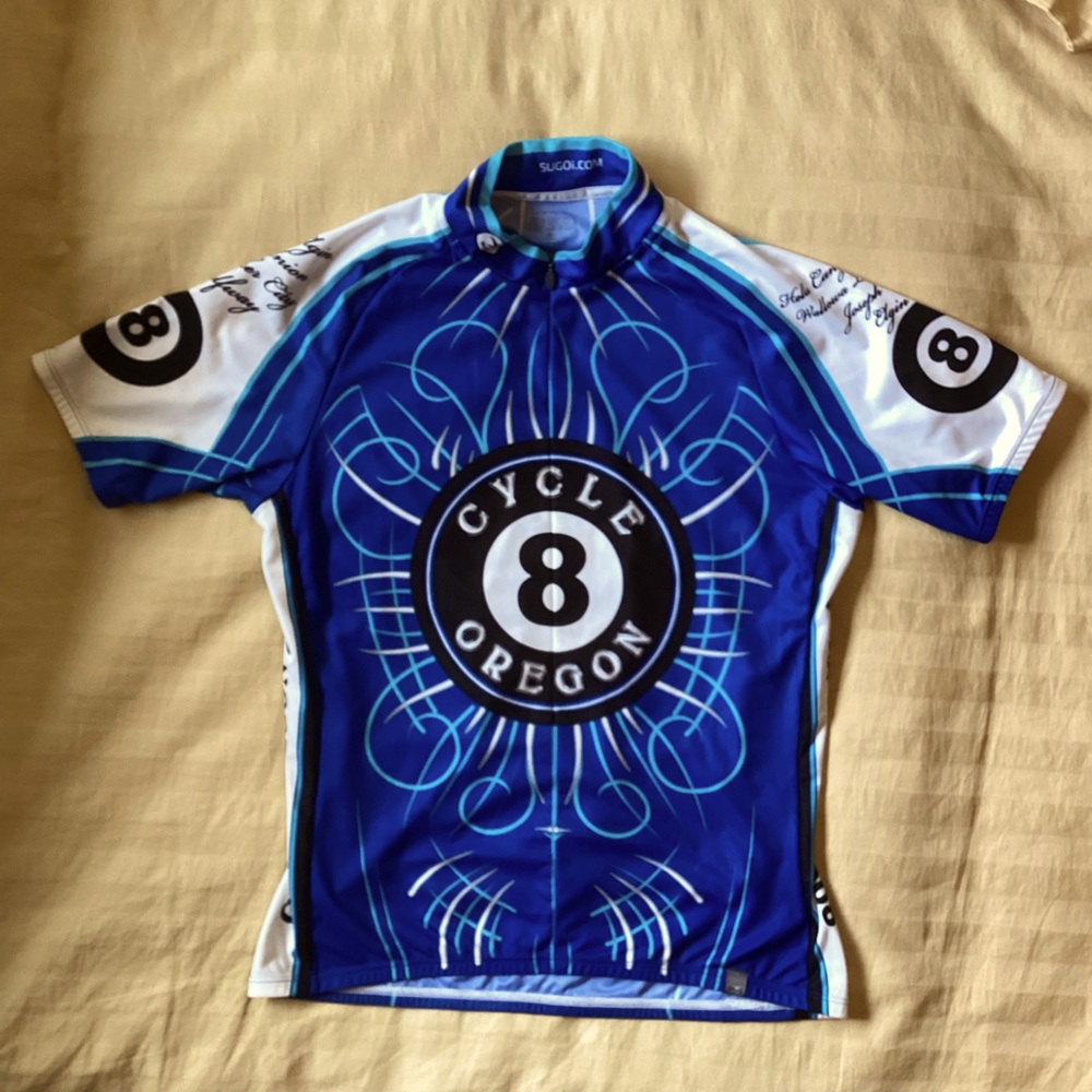 Sugoi Cycling Top, Half Zip, Blue size Large in excellent used condition.